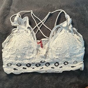 White bralette that can be worn as a top